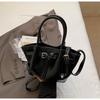 Bolso cruzado de gran capacidad para mujer, bolso bandolera retro informal, versátil, para primavera y verano 2025, bolso tipo cubo portátil explosivo.