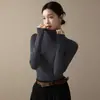 Top base de cuello alto a media altura de modal para mujer, adecuado tanto para llevar debajo como por encima, nueva colección primavera/otoño 2026, elegante top negro con un toque de alta gama