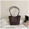 Elegante Xiaomi Retro Simple Textura Tejida Bolso de Axila para Mujer 2026 Nuevo Bolso Tote para el Trabajo Casual de Hombro Único Bolso para Madre e Hijo