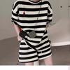 2024 Verão Novo Feminino Crewneck Striped Doll manga curta Casual Sports Suit Feminino Verão Conjunto de duas peças