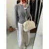Camiseta de manga larga de invierno estilo coreano con empalme, look de dos piezas falsas, cuello redondo para mujer, combinación de colores, cintura entallada, aspecto entallado, top agradable a la piel