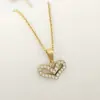 Collar de Moda Exquisito Estilo Ins Transfronterizo con Circonita de Amor Incrustada Mini Colgante de Joyería Corazón de Melocotón Venta al por Mayor
