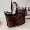 Bolso de Lana Cuadros Retro de Gama Alta para Mujer con Gran Capacidad Moda Otoño e Invierno 2026 Bolso Cruzado de Hombro Versátil para Ropa de Trabajo