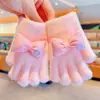 Guantes de Rebaja para Niñas, Nuevo Estilo Otoño e Invierno, Guantes Cálidos y a Prueba de Frío Kuromi de Cinco Dedos para Niños Pequeños y Niños