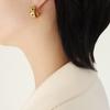 Serie Fría Estilo Hong Kong Zircón Incrustado Nicho Sentido del Diseño de Lujo Ligero Aretes Geométricos en Forma de C Acero de Titanio Chapado en Oro de 18K