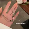 Collar de Mariposa con Patrón de Ola Irregular para Mujer, Cadena Clavicular de Lujo Ligero de Nicho con un Diseño Único y Temperamento Elegante