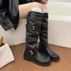 Botas Longas Emagrecedoras Panturrilha Larga Bico Redondo Novo Estilo Retrô de Outono Botas de Montaria Femininas Fivela de Couro Cano Alto Versátil 2026 Salto Grosso