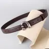 Cinto de Couro de Nicho Inspirado em Designers para Mulheres, Cinto Decorativo Versátil em Preto, Estilo Ins, Adequado para Jeans de Perna Reta, Direto da Fábrica
