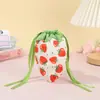 Bolsa de regalo de explosiones transfronterizas bolsa de almacenamiento de fresas de dibujos animados bolsa creativa de franela bolsa de dulces del día del niño para hacer tú mismo