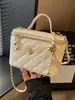 Bolso de mujer de alta gama 2026 nuevo de moda celebridad de internet superventas bolso de mano para el trabajo bolso bandolera de cadena acolchado bolso cuadrado pequeño
