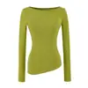 Mismo estilo que Yuan Ying, camiseta simple casual versátil de cuello barco para chica atractiva, ajustada y favorecedora para mujer, nueva capa base de primavera y otoño