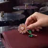 Broche de Flor de Girasol con Pedrería de Polvo Fino Moda Japonesa y Coreana para Mujer Nuevo Elegante Elegante Pines Accesorios para Chaqueta