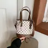 2026 Nova Bolsa Saco de Bolinhas Relaxada de Alto Valor Bolsa de Mão Feminina para Trabalho Deslocamento Bolsa de Ombro Único Transversal Tendência