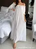 E-commerce transfronteiriço, estilo europeu e americano, vestido longo de malha transparente, camisola, roupão, com fenda, sexy, transparente, design de um ombro só, estilo de verão fino e respirável