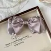 Presilha Bico de Pato Laço Alice Herdeira Feminina Doce Temperamento Versátil Presilha de Cabelo Penteado Meio Preso Forma de Coração Grampo de Cabelo com Strass