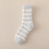 Calcetines de Terciopelo Coral para Mujer en Otoño e Invierno Calentadores de Pies Engrosados y Forrados de Felpa para Parejas Confinamiento del Sueño Hogar Calcetines de Piso Rayados para Hombre
