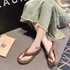 Chanclas Mujer 2026 Antideslizantes Baño Verano Sandalias de Dedo Suela Suave Ligeras Versátiles Playa Mar Aire Libre Pantuflas