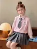 Conjunto de 4 Peças JK Academy Style 2026 Novo: Colete de Tricô, Camisa Listrada, Saia Plissada e Gravata para Meninas Mais Velhas