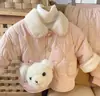 Ropa exterior acolchada de algodón para bebé, nuevo estilo 2026, forrada de polar, moda cálida de invierno para niños y niñas, abrigo de algodón engrosado para niños pequeños