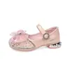 Zapatos Pequeños de Cuero para Niñas 2026 Primavera y Otoño Cómodos con Pedrería Nuevos Zapatos de Cristal Suela Suave Zapatos de Cuero Infantiles Rosados Zapatos de Baile/Presentación