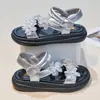 Sandalias de Princesa para Niñas 2026 Verano Nuevo Estilo Florales de Perlas para Niños Moda Versátil Zapatos de Moda para Niños
