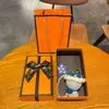 Regalos Pequeños y Prácticos para el Día del Maestro: Cadena de Perlas, Ramo de Flores de Hilo Hecho a Mano, Colgante para Llavero, Regalo de Agradecimiento para Estudiantes