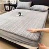 Roupa de Cama Aconchegante para Bebê e Mãe, Fleece Leite Aconchegante, Cor Sólida Espessa, Saia de Cama Acolchoada, Saia de Cama de Solteiro, Peça Única, Cobertura de Cama de Inverno, Amiga da Pele