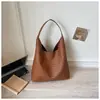 Bolsa de Ombro Tecida com Padrão Retro Transfronteiriça 2026 Nova Tendência de Nicho Bolsa Tote Casual Grande Capacidade Bolsa de Axila