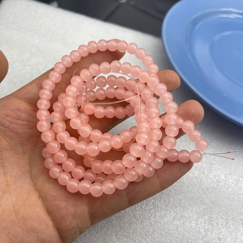 桃粉色
