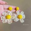 Pendientes de tela vintage con pequeñas flores tejidas para mujer, estilo playero, elegantes, estilo bohemio, con nicho.