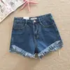 Shorts de Mezclilla Blancos de Cintura Alta Estilo Coreano Verano 2025 para Mujer, Cortos Adelante y Largos Atrás, Tallas Grandes, Sueltos y Adelgazantes, Versión Coreana