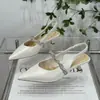 Zapatos de mujer estilo francés con punta y talón descubierto, nuevo modelo primavera-verano 2026, sandalias de punta cerrada con tira de pedrería estilo hada