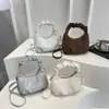 Bolsa Plissada Nova da Moda 2025 Casual Simples Elegante Bolsa Transversal Bolsa Personalizada para o Dia a Dia Bolsa de Ombro com Corrente para Mulheres