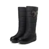Botas de Algodón Botas de Nieve Elegantes Caña Media Comercio Exterior Botas de Tela de Plumón Pelo Grueso Botas Casuales Tacón de Cuña Conjunto de Flores Pedrería 4440 Rojo