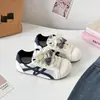Zapatillas de entrenamiento estilo alemán, zapatillas blancas versátiles versión coreana para mujer, nuevos zapatos de plataforma con puntera de concha para primavera y otoño 2026, zapatos casuales para estudiantes