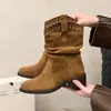 Zapatos Nuevos Botas de Media Caña Gruesas de Moda Otoño Remaches 2026 Fruncidas Versátiles Gamuza Boca Botas de Moda Adelgazantes Mujer Tacones Altos