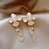 Brincos de Agulha Prata com Diamantes e Pérolas, Design de Borla em Flor, Brincos Estilosos e Luxuosos com um Toque de Alto Padrão