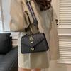 Textura de alta qualidade Moda Tecido Padrão Portátil Pequena Bolsa Quadrada Feminina 2025 Primavera Nova Chegada Estilo Ocidental Bolsa de Ombro All-match Bolsa Crossbody