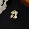 Broche Nuevo de Aleación Estilo Nicho de Gama Alta Abeja para Mujer Pin de Alta Calidad Abrigo Traje Corsage Versátil de Gama Alta