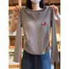 Camiseta Asimétrica de Manga Longa com Decote V Estilo 2026 para Mulheres, Top Slim Fit de Algodão Puro com Cintura Marcada por Pregas, Camiseta Básica