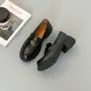 Mocassins Camélia para mulheres, nova coleção outono 2026, estilo faculdade britânica retrô, sola grossa, versáteis, sapatos baixos fáceis de usar, sapatos pequenos de couro