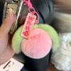 [Cute Little Peach] Chaveiro de carro de pele de coelho de imitação Pingente Ins Internet Celebridade Bola de pelúcia Bolsa Pingente Presente