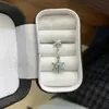 Acero Inoxidable 316L Moda y Exquisito Colgante de Copo de Nieve Doble Tricolor, Arete para Cartílago Auricular con Diseño Colorido, Joyería para Oreja Dulce y Fresca
