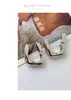 Pendientes Geométricos Retorcidos Estilo Europeo y Americano con un Toque de Lujo, Clips para Orejas Únicos, Pendientes de Estilo Minimalista, Estilo Metal Hong Kong Estilo Ins para Mujer