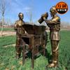 Escultura de figura de cobre de imitación de fibra de vidrio lista para usar del fabricante, hermosa escultura cultural con temática agrícola rural, adornos decorativos.