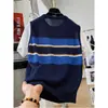 Conjunto Patchwork Falso de Duas Peças Estilo Coreano Redutor de Idade com Listras em Cores Contrastantes Camiseta de Manga Curta para Mulheres, Top de Tricô Fino para Verão