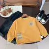Liquidación, sin devoluciones ni cambios, 12 yuanesCamiseta básica para niños MaiBao, nuevo modelo de otoño, camiseta estampada para niños pequeños y niños pequeños