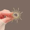 Novo Estilo Simples Retrô Broche Deus do Sol Dourado Alto Valor de Cor Personalidade Versátil Elegante Corsage Acessórios para Terno Broche