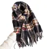 Bufanda Nueva de Cuadros Retro Imitación Cachemir con Borlas Otoño e Invierno Chal de Alta Gama Moda Versátil Cálido para Damas