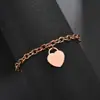 Nuevo brazalete de amor de acero inoxidable simple y moderno, personalidad, bricolaje, grabado láser, colgante de corazón de melocotón, joyería al por mayor, moda
